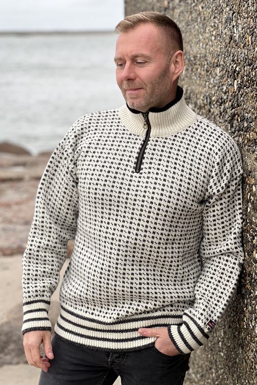 102F-151 Ecru 1/2 Zip