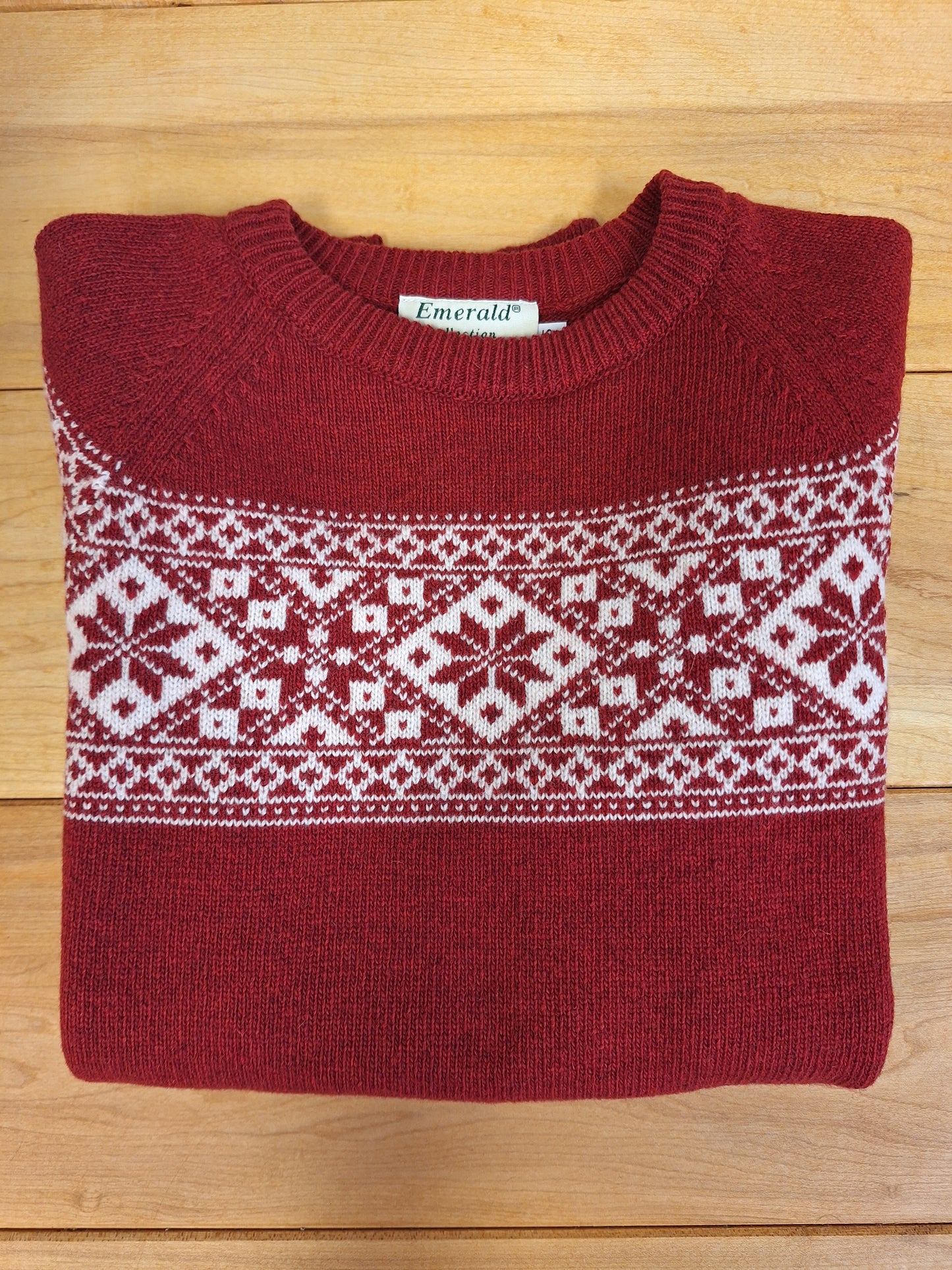 Emerald Harso Trui - Snowflake Pattern - Red, Grey, Light Blue