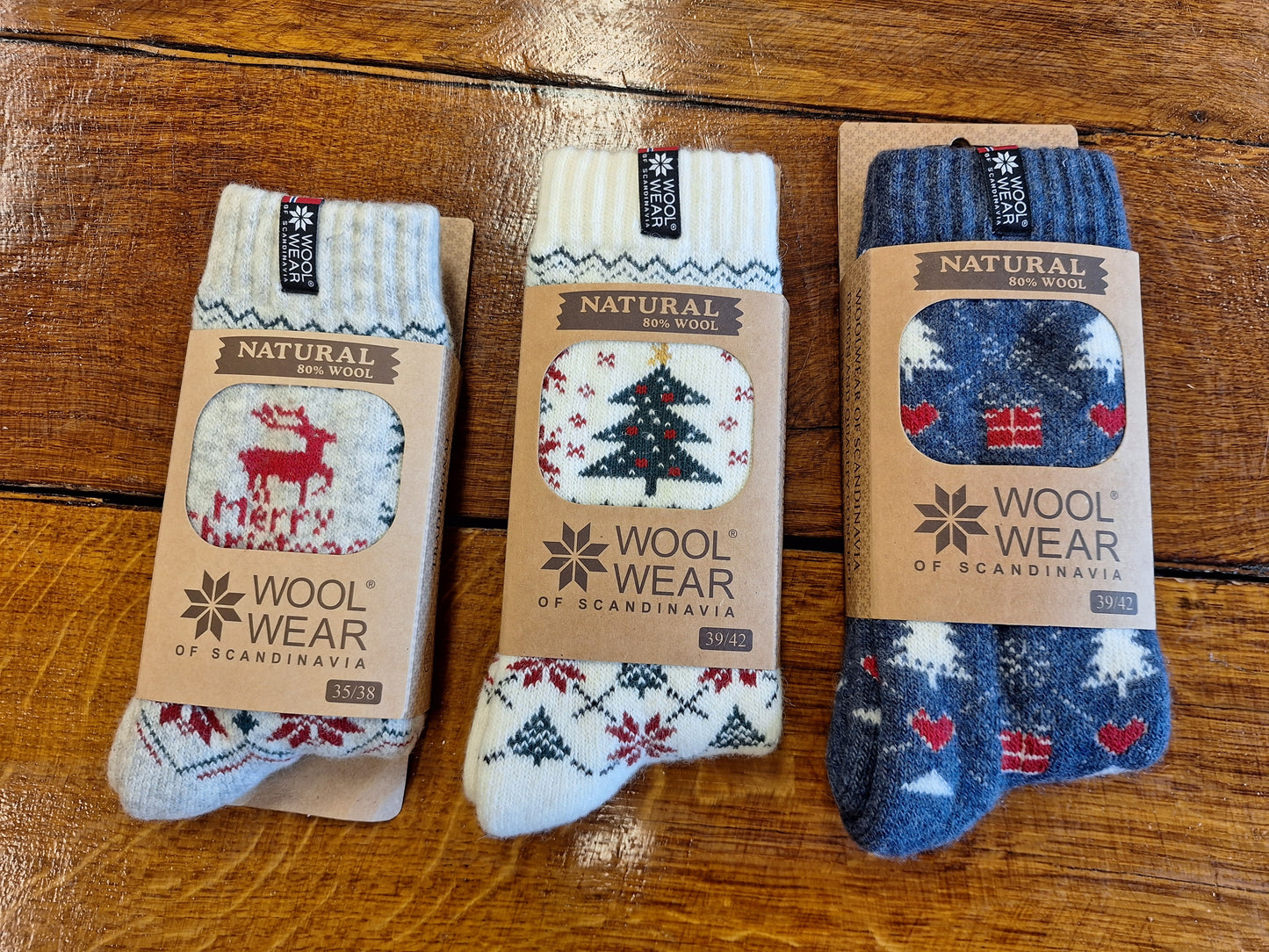 115 - Holiday Giftbox Hearts - Denim/Red/White 80%Wool