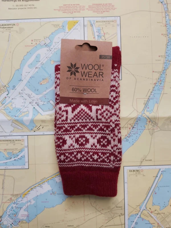 50 - Red Snowflake - 60% Wool