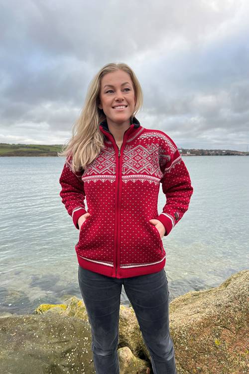 95C29-480 Red Windstopper Cardigan Pockets