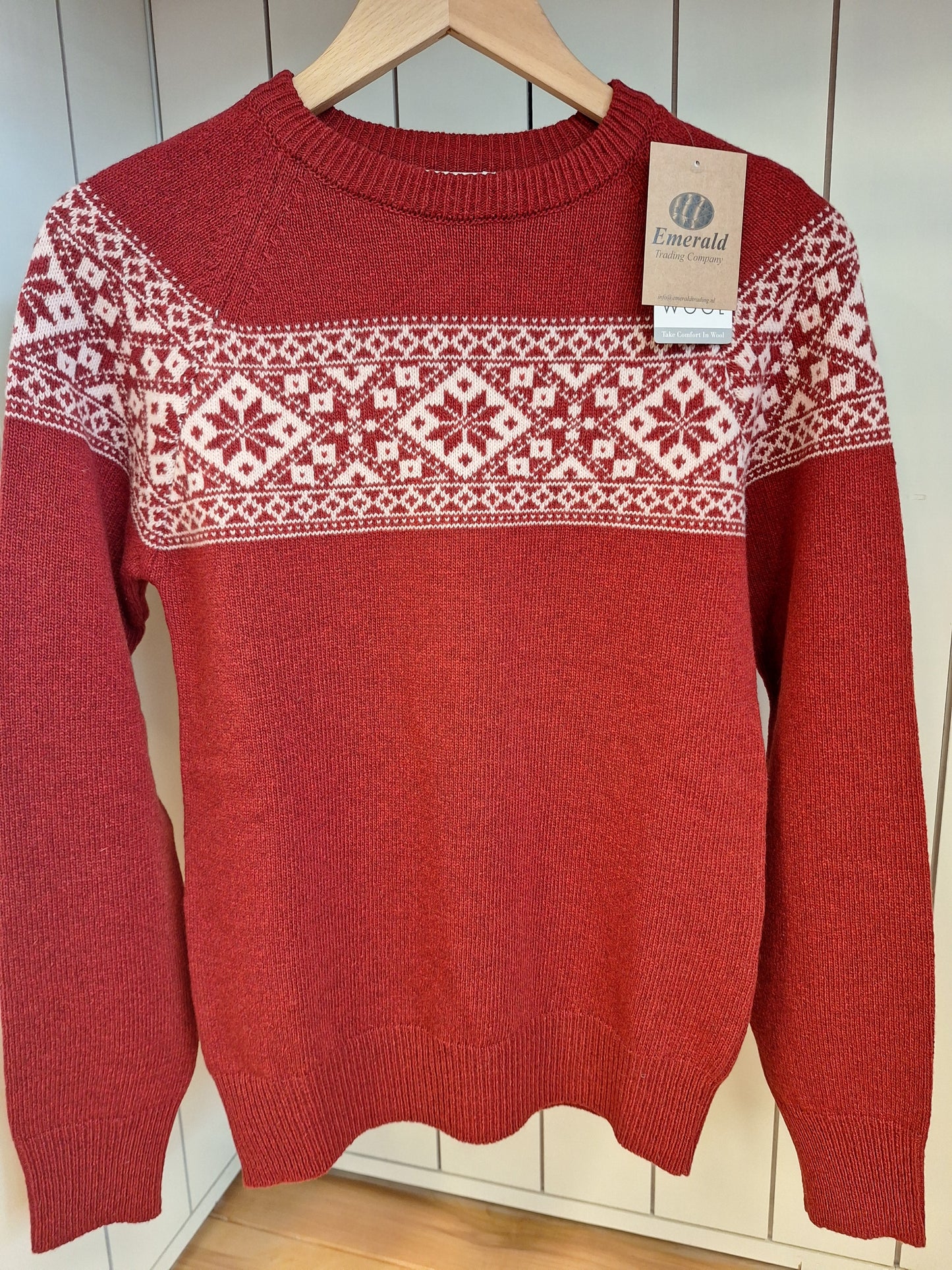 Emerald Harso Trui - Snowflake Pattern - Red, Grey, Light Blue