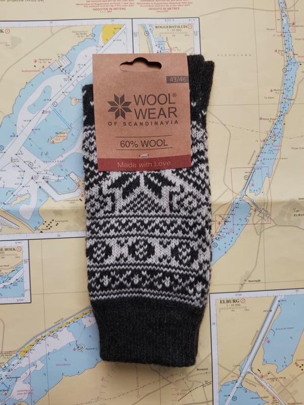 23 - Iceland - Antracite Socks - 65%Wool